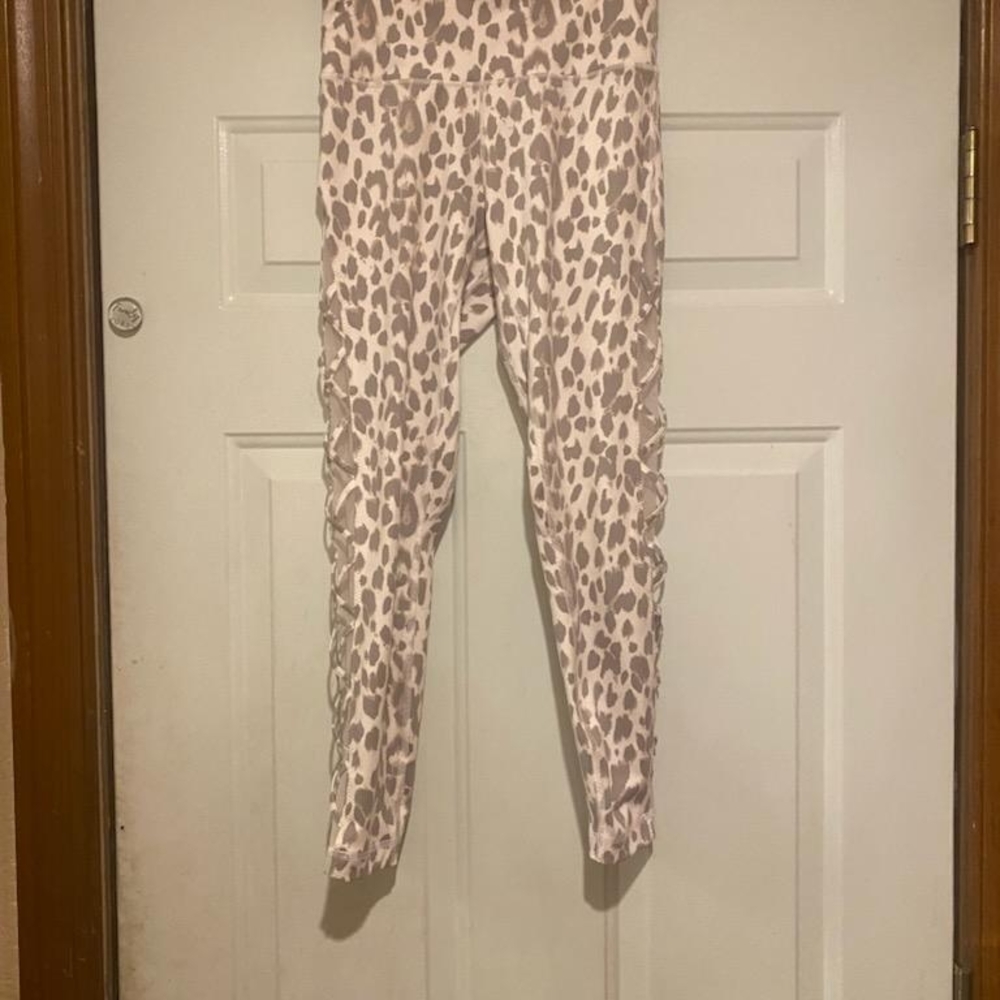 Victoria's Secret Leopard Print Leggings